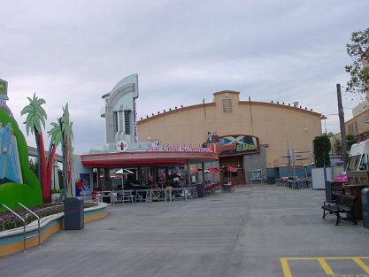 HollywoodAndDine